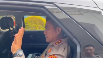 Bungkam Ditanya Kasus Pemerasan Pimpinan KPK, Kapolda Irjen Karyoto Ngibrit Masuk Mobil saat Dikejar Wartawan