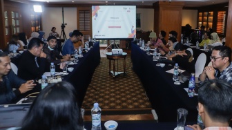 Para peserta mengikuti acara USAGM Workshop: Digital Security for Newsroom di Hotel Aryaduta, Jakarta, Selasa (10/10/2023). [Suara.com/Alfian Winanto]