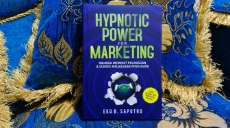 Kunci Sukses Menjalani Bisnis dalam Buku 'Hypnotic Power for Marketing'