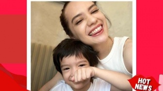 Putri Anne Buka Suara Anaknya Dijuluki Yatim, Tulisan Haters ini Bikin Netizen Tak Habis Pikir