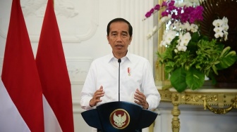 Jokowi Akui Beri Izin Gubernur Lemhannas Gabung Timses Ganjar, Tapi...