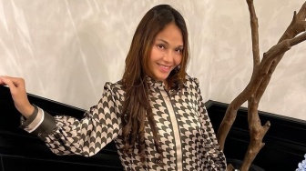 Minta Capres dan Cawapres Tes Ngaji, Kartika Putri Kena Sentil Bunda Corla