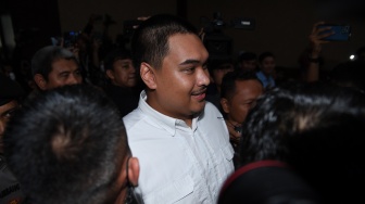 Menteri Pemuda dan Olahraga Dito Ariotedjo tiba untuk menjadi saksi dalam sidang lanjutan kasus dugaan korupsi BTS 4G di Pengadilan Tipikor, Jakarta Pusat, Rabu (11/10/2023). [ANTARA FOTO/Sigid Kurniawan].