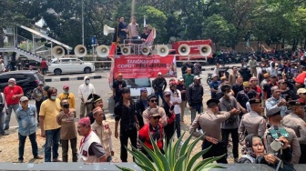 Geruduk KPK, Seruan Massa Pendemo: Copot Firli Bahuri Sekarang Juga!