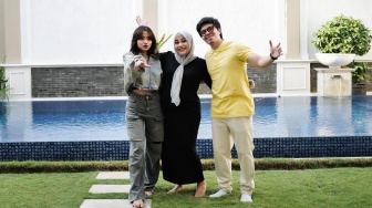 9 Momen Atta Halilintar dan Aurel Hermansyah Main ke Rumah Baru Fuji, Hempas Isu Renggang