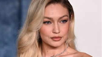 Kutuk Perang Israel dan Palestina, Gigi Hadid Angkat Suara di Instagram