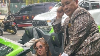 Hotman Paris Berhasrat Koleksi 1.000 Aspri, Si Cantik Clarissa Arda ke-235