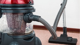 4 Tips Merawat Vacuum Cleaner, Waspadai Suara Aneh!