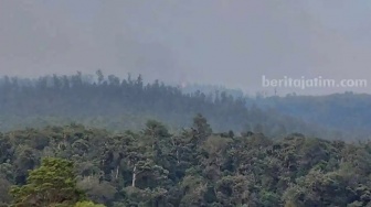 Kebakaran Gunung Lawu Belum Padam, Api Terpantau Mengarah ke Pos 1 Jalur Pendakian