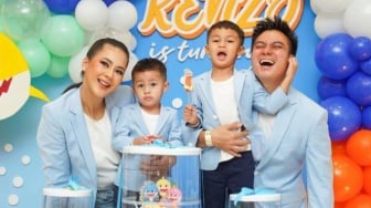 Baim Wong Kecelakaan, Mobil Penyok Hingga Anak Hampir Mental