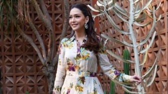 Maia Estianty Tampil Cantik Pakai Dress Belasan Juta, Disebut Elegan Bak Bangsawan Inggris