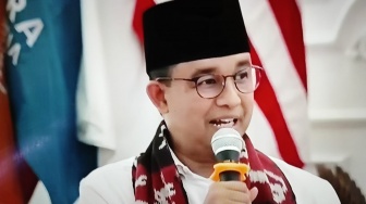 Cas Cis Cus Jawab Jurnalis Asing, Bahasa Inggris Anies Baswedan Banjir Pujian: Coba Gibran...