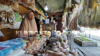 Punya Lapak yang Tak Layak Disebut Toko, Pedagang Oleh-oleh Khas Bontang Butuh Perhatian Pemerintah