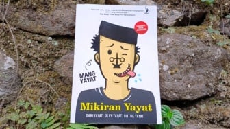 Kumpulan Berita Kocak dan Koplak dalam Buku 'Mikiran Yayat'