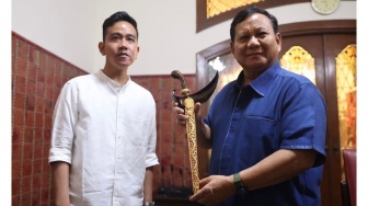 4 Momen PDKT Prabowo-Gibran Sebelum Daftar Capres-Cawapres, dari Naik Kuda hingga Kasih Oleh-Oleh Jan Ethes