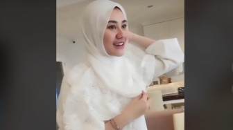 Aaliyah Massaid Berhijab di Acara Pengajian, sampai Dipuji Istri Sandiaga Uno: Masya Allah Cantik, Adem