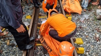 Mahasiswa Tewas Terlindas Kereta Api di Padang, Terseret 10 Meter hingga Tubuh Terputus