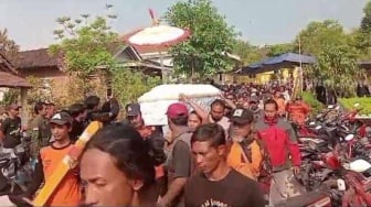 Kabar Duka dari Gunung Lawu, Seorang Relawan Pemadam Karhutla Meninggal Dunia