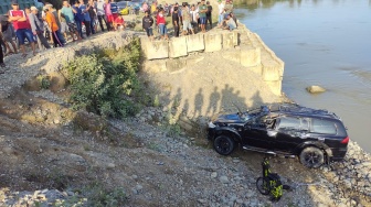 Mobil Pajero Terjun ke Sungai di Langkat Sumut, 1 Orang Tewas-2 Selamat, Begini Kejadiannya