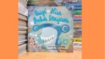 Ulasan Buku Bugi Hiu Suka Senyum: Senyuman Bisa Menambah Pertemanan