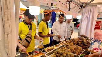 Pecinta Hidangan Minangkabau Merapat, Festival ini Hadirkan Aneka Makanan Padang