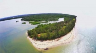 Keindahan Pasir Putih Alami di Pulau Teluk Perancis, Kutai Timur