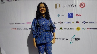 OOTD Mutiara Baswedan Tarik Perhatian, Ternyata Anak Anies Baswedan Pakain Busana Lokal di JFW 2024