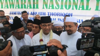 Hadiri Deklarasi Thoriqoh Syathoriyyah, Anies Bicara Kemenangan AMIN Untuk Keluarga Indonesia