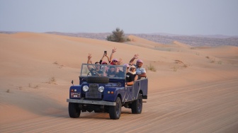 Menjelajah Dubai Desert Conservation Reserve: Mulai dari Membelah Gurun Hingga Menyantap Hidangan Khas Masyarakat Badui