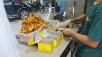 Lezatnya Pisang Goreng Keju Kambang di Kota Jambi, Bikin Nagih