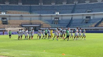 Jelang Kick Off Madura United vs Persib, Ini Prediksi Starting XI yang Bakal Diturunkan Bojan Hodak