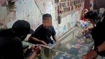 Polisi Tangkap Penjual Chip Judi Online Higgs Domino di Kubu Raya