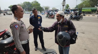 Merasa Terzalimi Sanksi Tilang Uji Emisi, Pemotor Protes ke Polisi: Perkara Begini Saya Bisa Berantem sama Istri Pak!