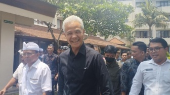 Ganjar Pranowo: Jika Tidak Melanggar, Pencopotan Baliho Tidak Perlu Berlebihan