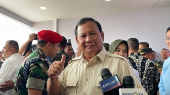 Makna di Balik Tiga Jempol Prabowo untuk Calon Tunggal Panglima TNI Jenderal Agus Subiyanto