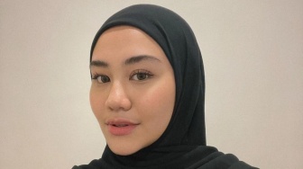 Aaliyah Massaid Cantik Berhijab di Akikah Anak Kedua Aurel, Thariq Halilintar Terpesona