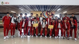 Tiba di Bandara Juanda, Pelatih Timnas Indonesia U-17 Komentari Cuaca Surabaya