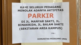 Pedagang Resah hingga Tolak Tukang Parkir di Area Unri, Publik: Pemkot Diem Bae