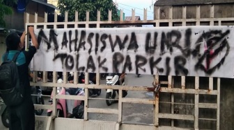 Mahasiswa Tolak Juru Parkir di Area Unri: Nanti Gak Ada yang Belanja ke Warung Kecil