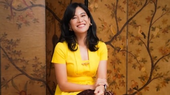 5 OOTD Stylish Ala Dian Sastro, Pantas Selalu Terlihat Awet Muda!