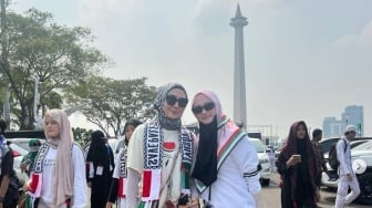 Inara Rusli Kembali Pakai Cadar saat Aksi Bela Palestina di Monas, Ini Alasannya!