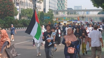 Aksi Geruduk Starbucks Tuai Pro Kontra, Ternyata Bagian dari Direct Action?