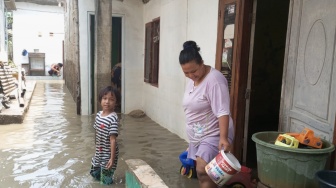 Cerita Warga Kampung Lebak Bekasi yang Lebih dari 10 Jam Terjebak Banjir: Sudah Terbiasa dan Gak Kaget