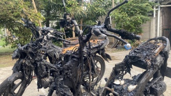 Empat Unit Motor Warga Ludes Dibakar OTK di RPTRA Kembangan