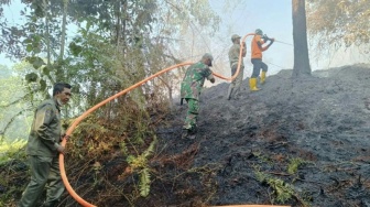 Anomali di Indonesia, Hujan Badai dan Kebakaran Akibat Panas Terjadi Bersamaan