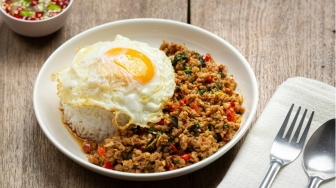 Apa Itu Sindrom Nasi Goreng? Keracunan Makanan yang Dihangatkan Bikin Meninggal