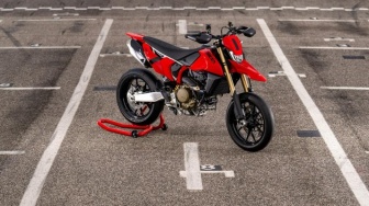 Ducati Resmi Memperkenalkan Hypermotard 698 Mono, Siap Masuk Indonesia Tahun Depan