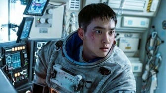 Review Film The Moon, Sendiri Bertahan Hidup di Bulan