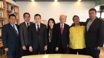 Heboh Foto Hary Tanoe dan Pendeta Gilbert Bareng Mantan Presiden Israel