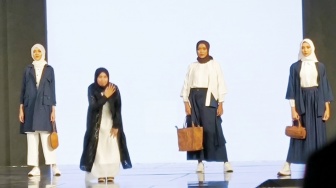 Mimpi jadi Pusat Fashion Dunia, Sultan Minta Jogja Fashion Week Tak Jalan Sendiri